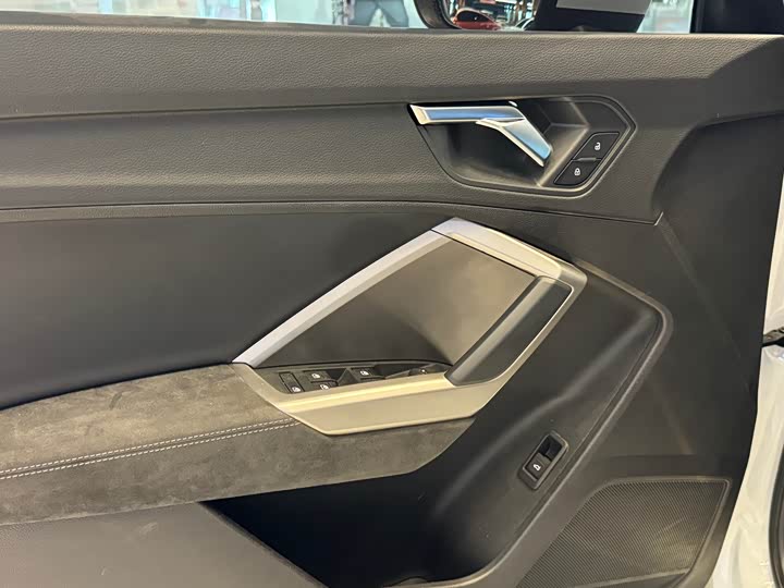 Фото 10 - Audi Q3