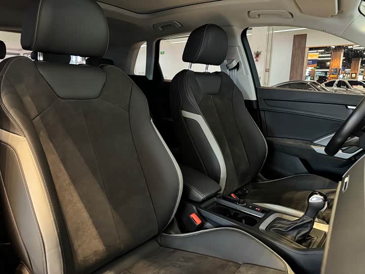 Фото 11 - Audi Q3