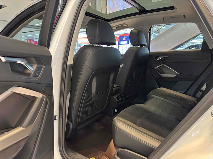 Фото 13 - Audi Q3