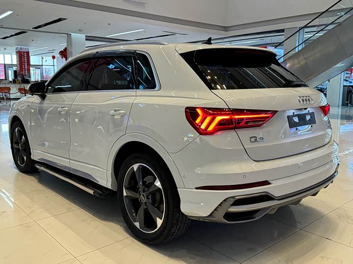 Фото 16 - Audi Q3
