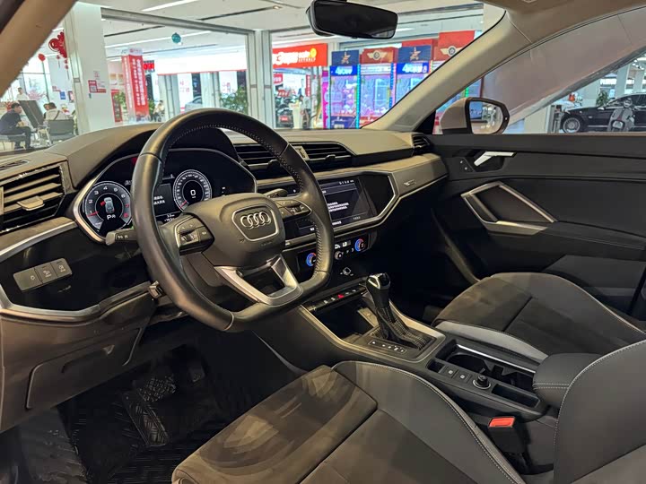 Фото 6 - Audi Q3