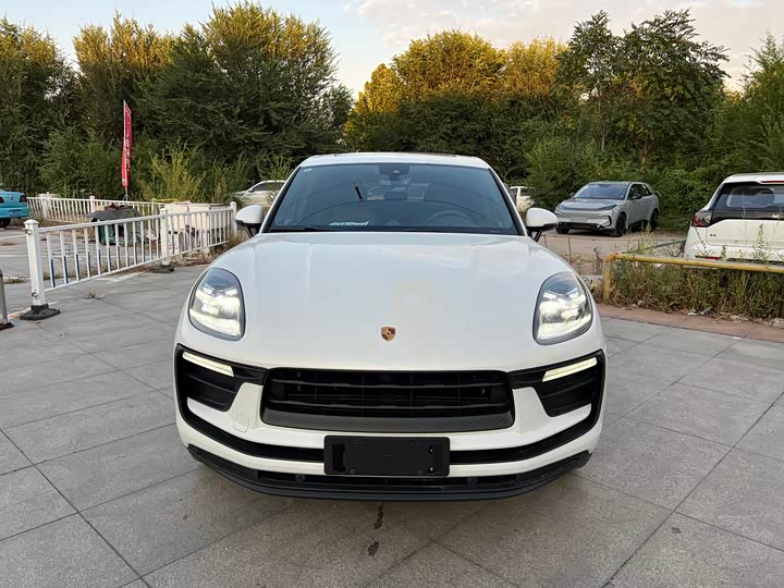 Фото 2 - Porsche Macan