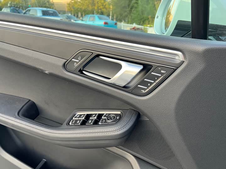 Фото 5 - Porsche Macan