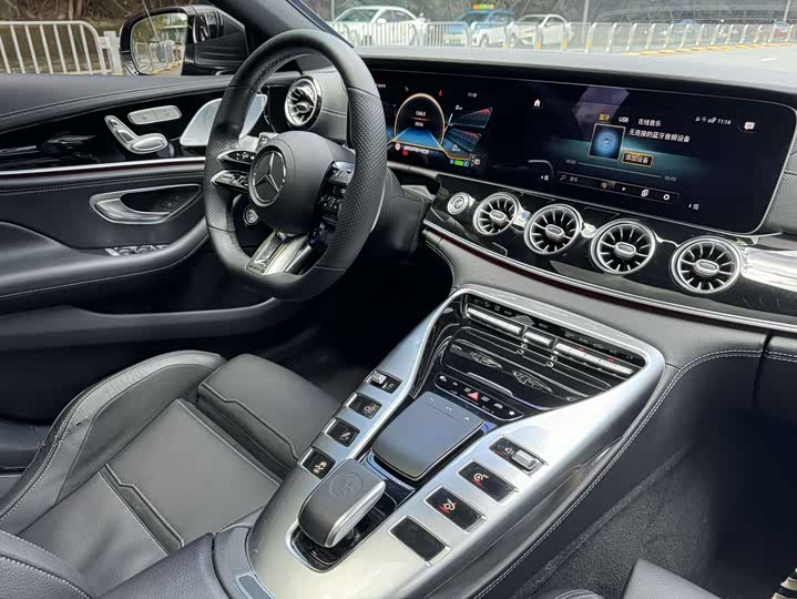 Фото 13 - Mercedes-Benz AMG GT