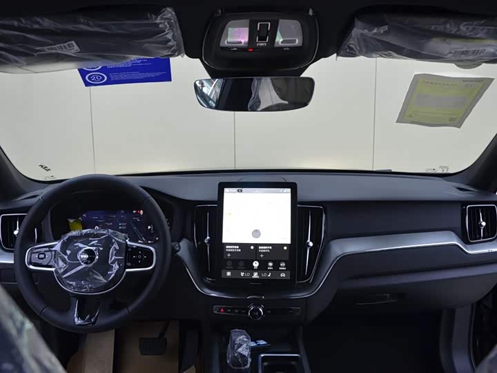 Фото 13 - Volvo XC60