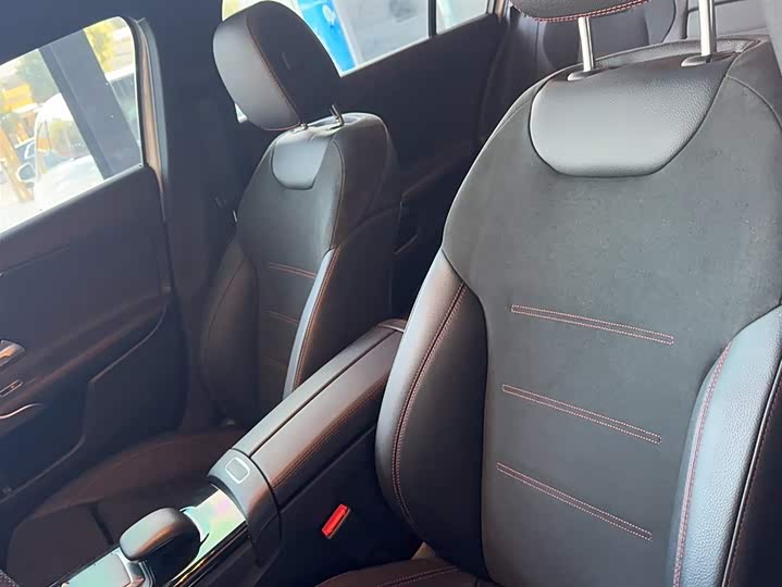 Фото 10 - Mercedes-Benz A-Class