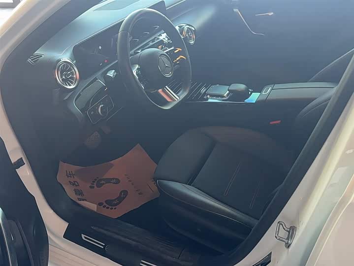 Фото 13 - Mercedes-Benz A-Class