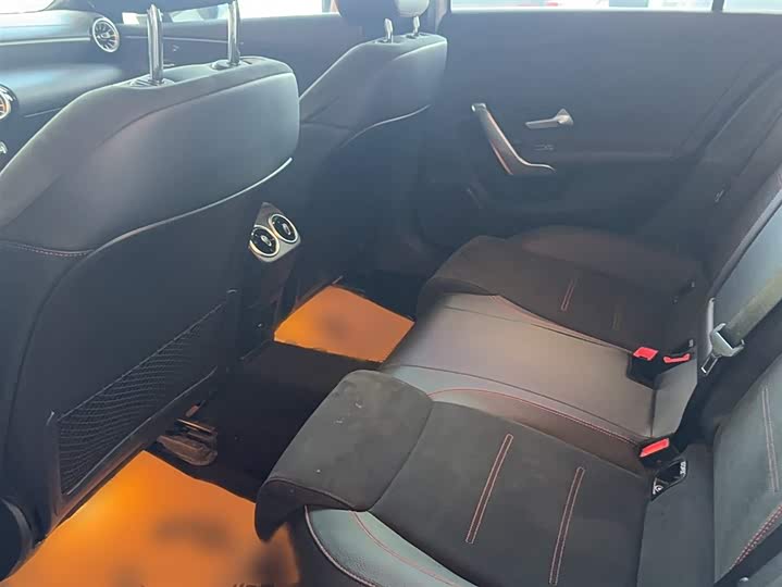 Фото 15 - Mercedes-Benz A-Class