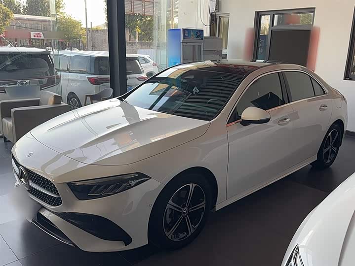 Фото 2 - Mercedes-Benz A-Class