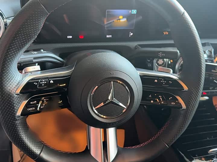 Фото 5 - Mercedes-Benz A-Class