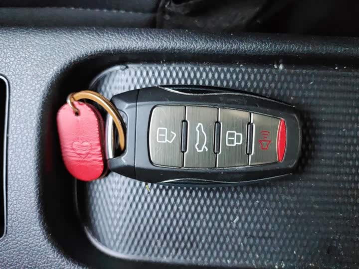 Фото 12 - Ora White Cat