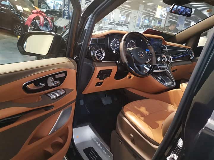 Фото 16 - Mercedes-Benz Vito