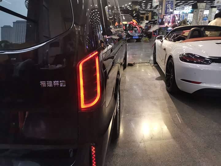 Фото 8 - Mercedes-Benz Vito