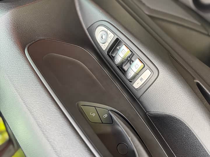 Фото 18 - Mercedes-Benz Vito