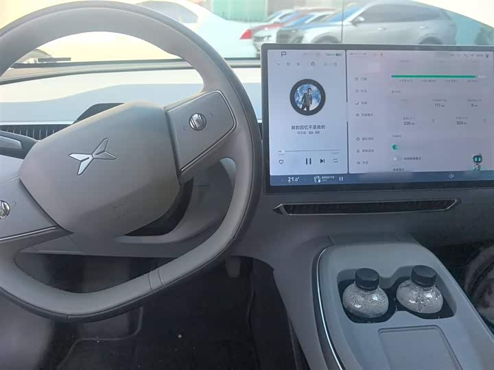 Фото 10 - XPeng Mona M03