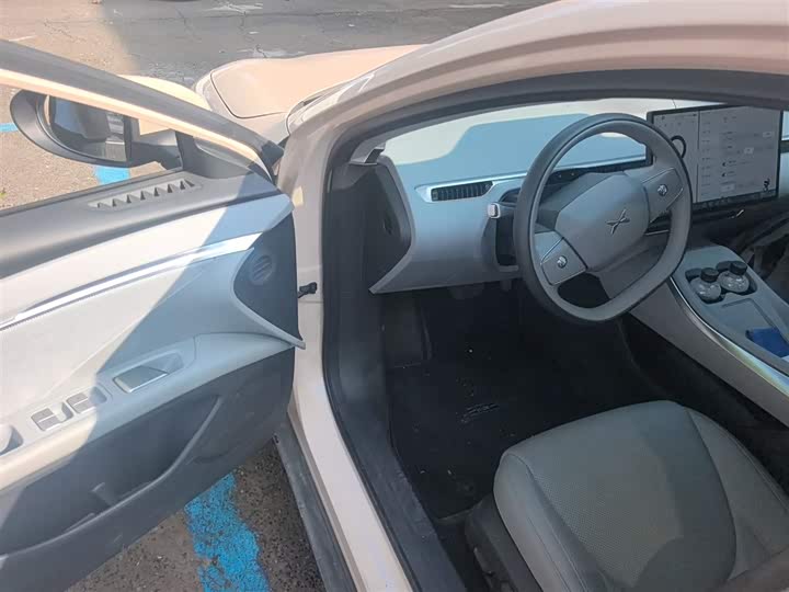 Фото 16 - XPeng Mona M03