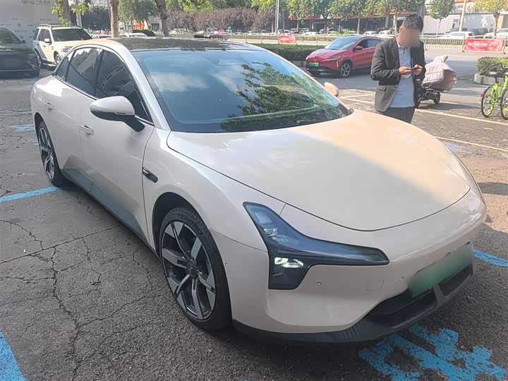 Фото 4 - XPeng Mona M03