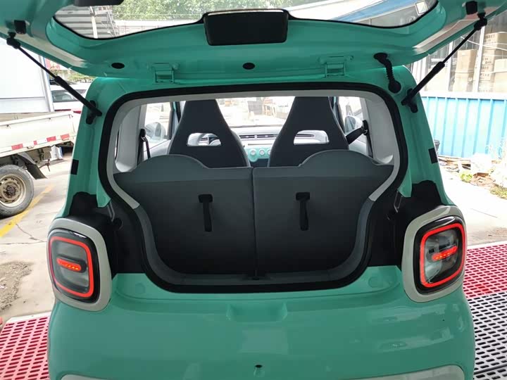 Фото 10 - Bestune Pony