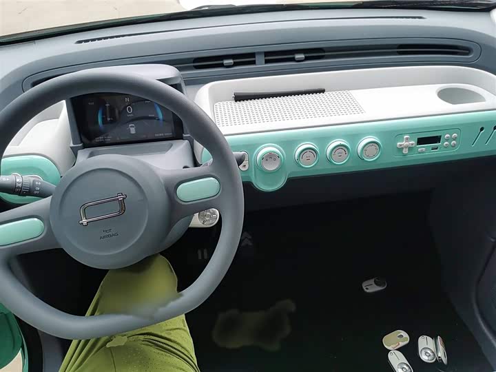 Фото 13 - Bestune Pony