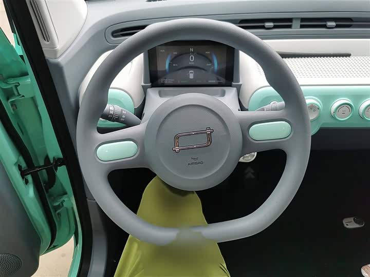 Фото 3 - Bestune Pony