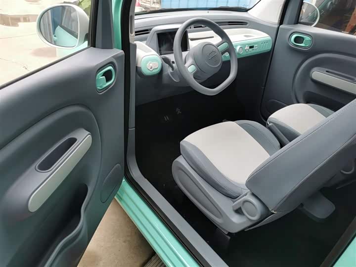 Фото 8 - Bestune Pony