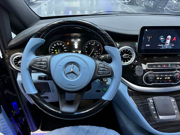 Фото 9 - Mercedes-Benz Vito