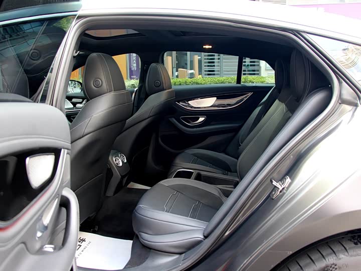 Фото 14 - Mercedes-Benz AMG GT