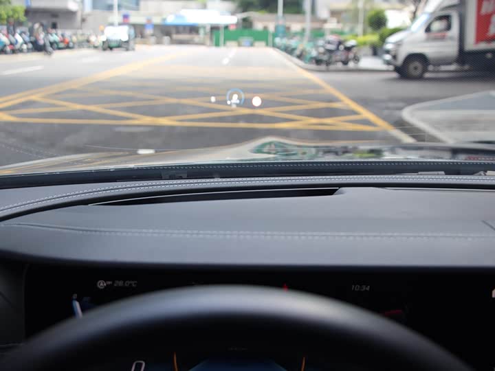 Фото 9 - Mercedes-Benz AMG GT