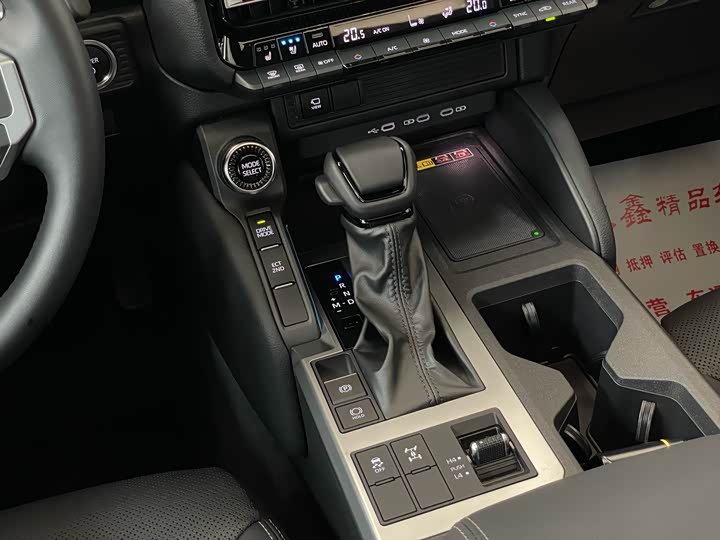 Фото 17 - Toyota Prado