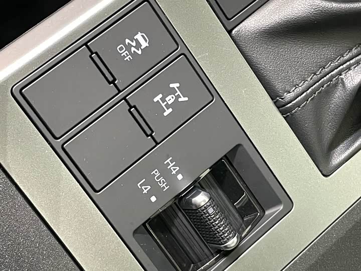 Фото 24 - Toyota Prado