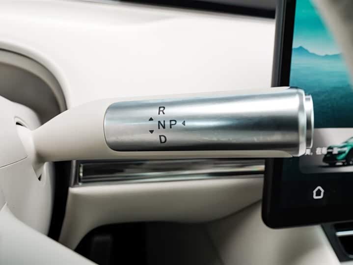 Фото 11 - Luxeed R7