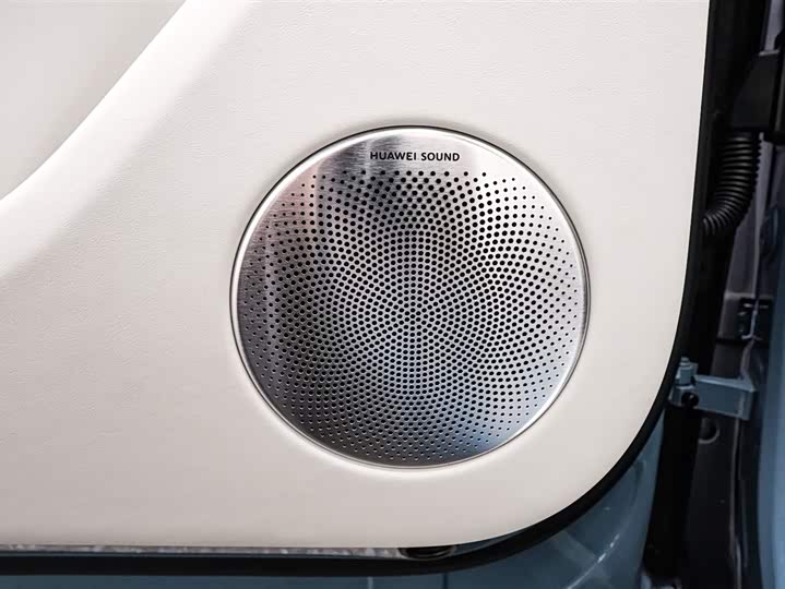 Фото 17 - Luxeed R7