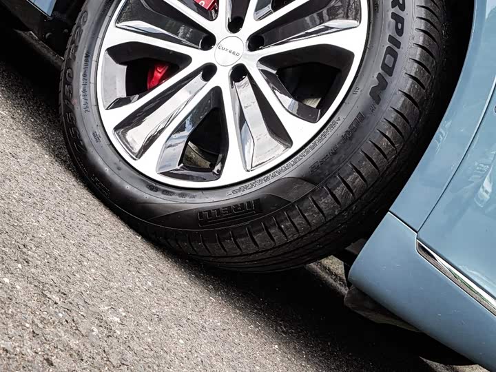 Фото 23 - Luxeed R7