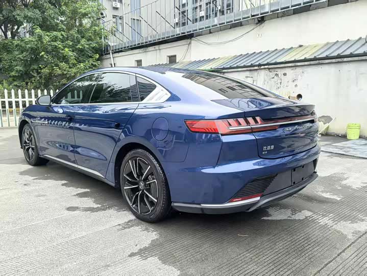 Фото 16 - BYD Han