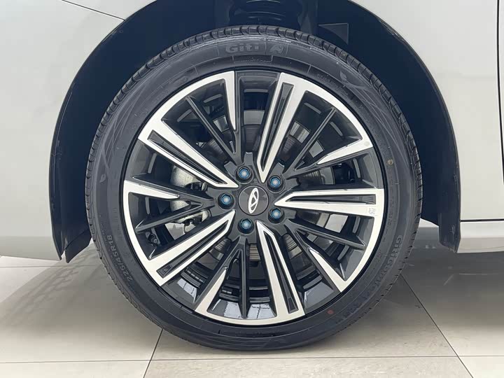 Фото 19 - Chery Arrizo 8