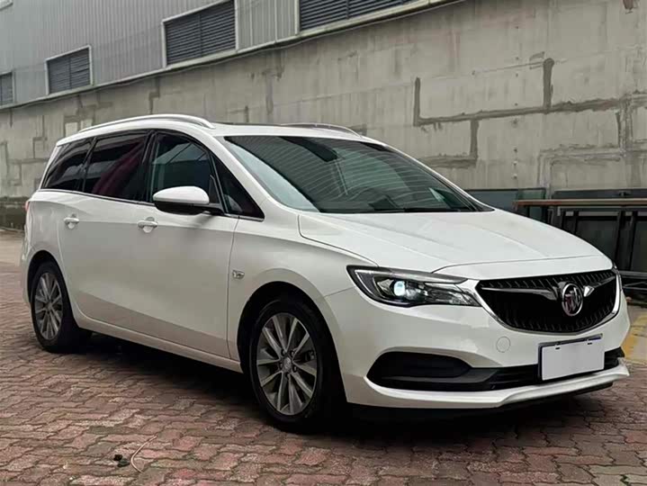 Фото 4 - Buick GL6