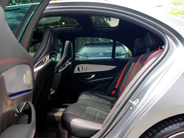 Фото 15 - Mercedes-Benz E-Class AMG