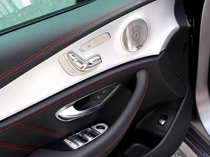 Фото 5 - Mercedes-Benz E-Class AMG