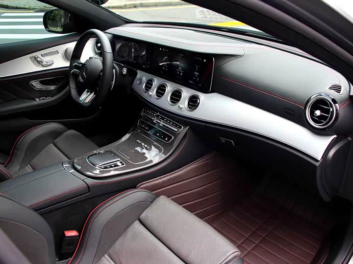 Фото 7 - Mercedes-Benz E-Class AMG