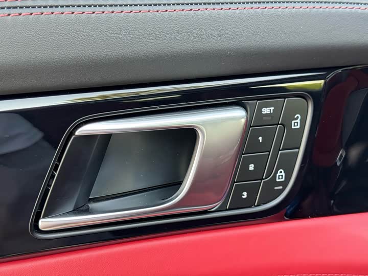 Фото 11 - Porsche Panamera