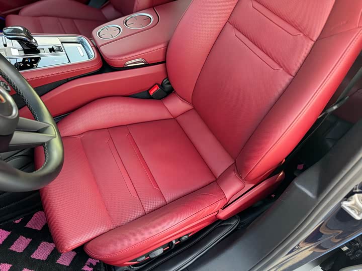 Фото 13 - Porsche Panamera