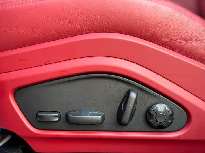 Фото 14 - Porsche Panamera