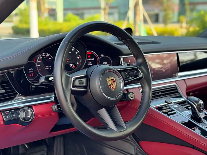 Фото 16 - Porsche Panamera