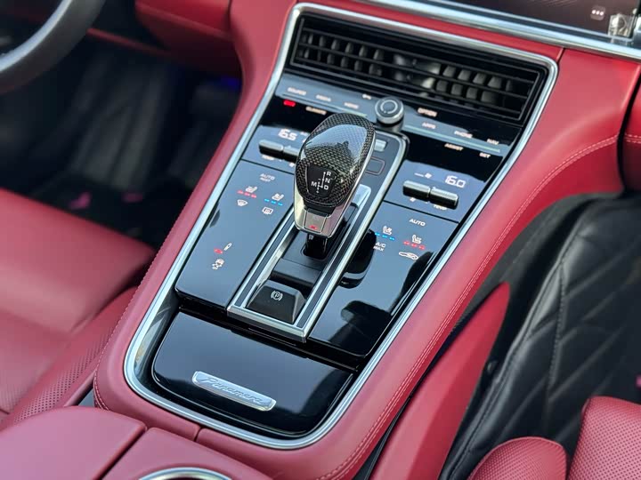 Фото 22 - Porsche Panamera