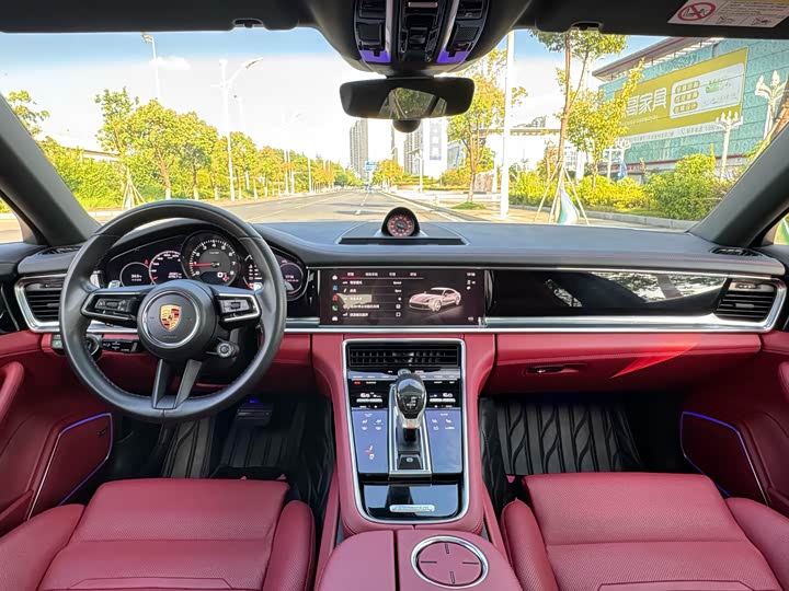 Фото 25 - Porsche Panamera