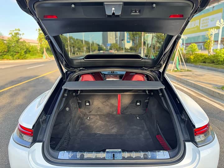 Фото 29 - Porsche Panamera