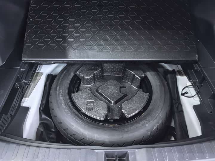 Фото 17 - Toyota RAV4