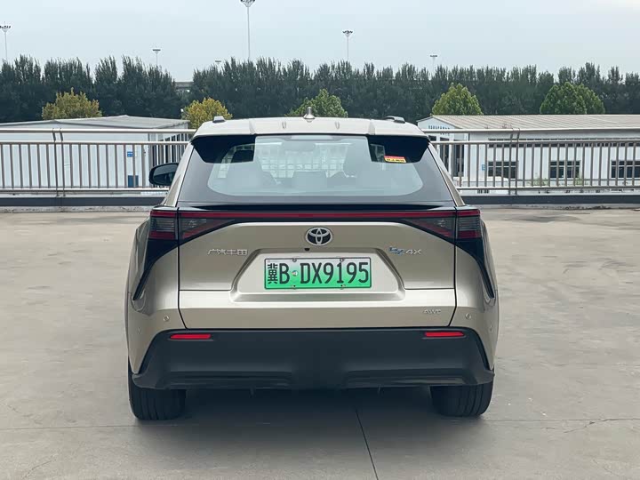 Фото 5 - Toyota bZ4X