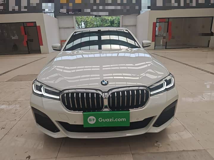 Фото 3 - BMW 5 Series