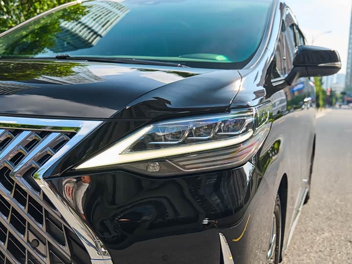 Фото 5 - Toyota Vellfire